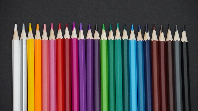 与机遇并存 与机遇并存